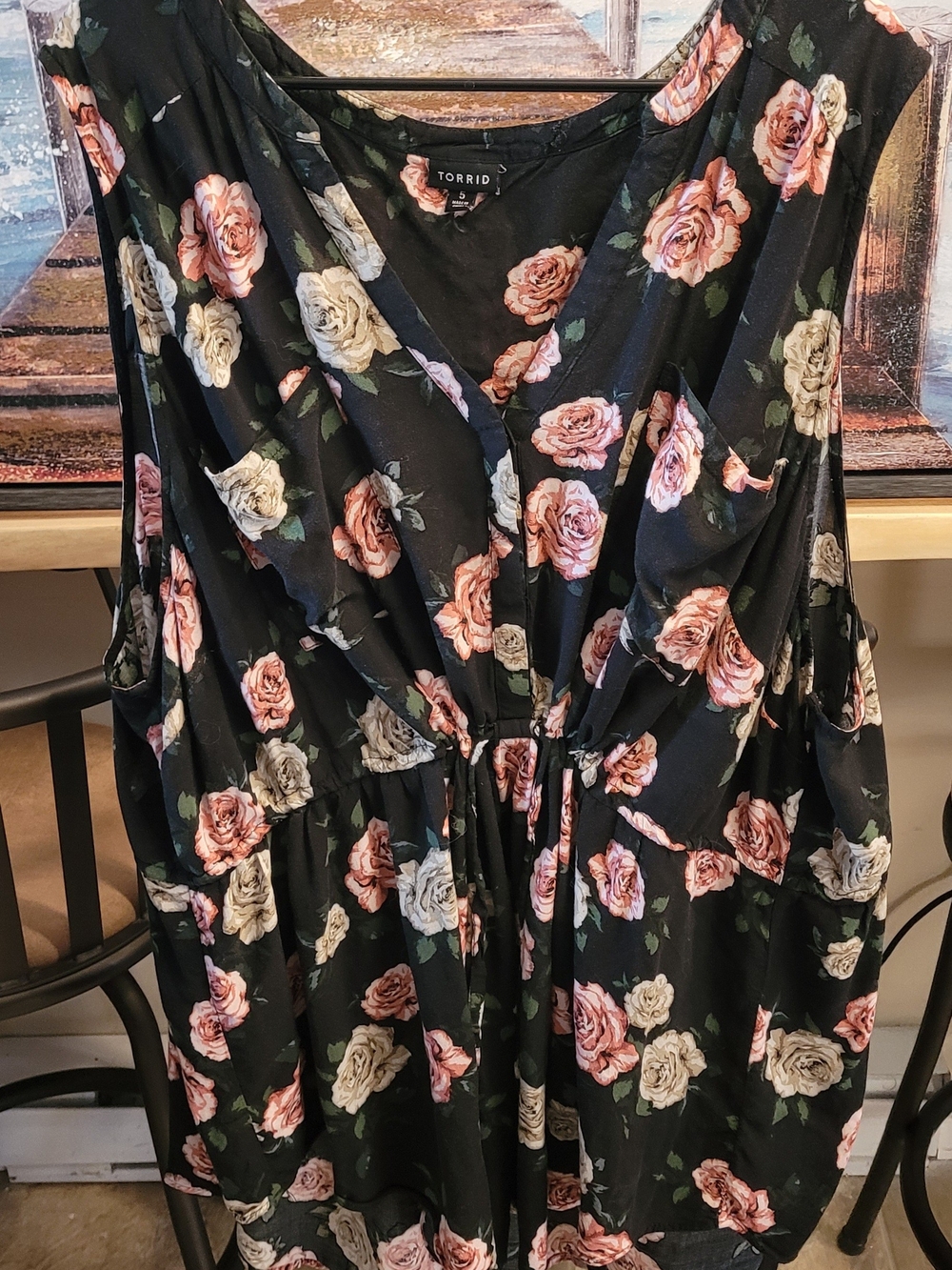 Size 5 Plus Torrid Black Floral Sleeveless Top with Pink & Cream Roses